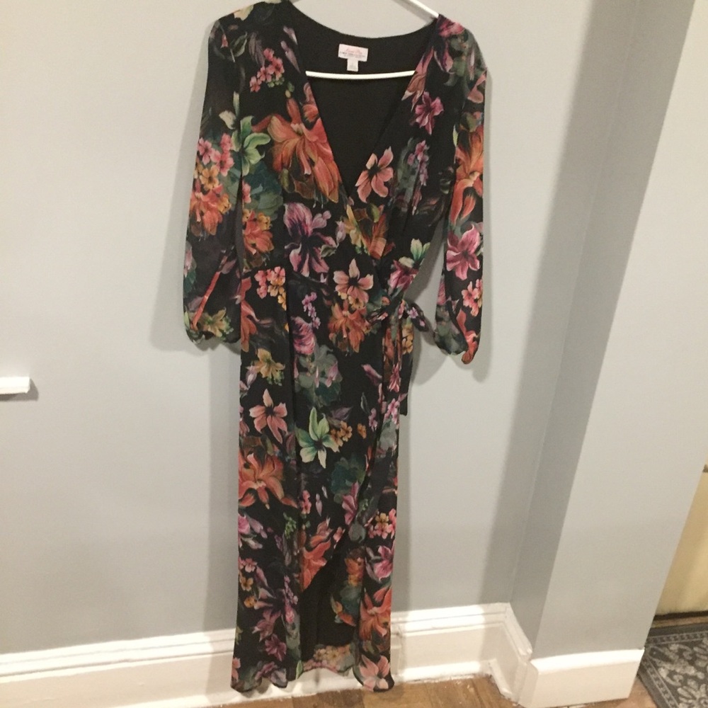Size Large NY&Co. Floral sheer dress wrap around
